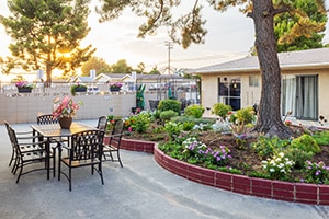 The back courtyard of the Sunrise Post Acute facility